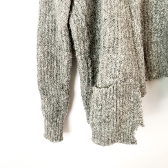 Free People Gray Cozy Wool Pockets Fall Winter Cardigan Size Medium - Picture 5 of 9